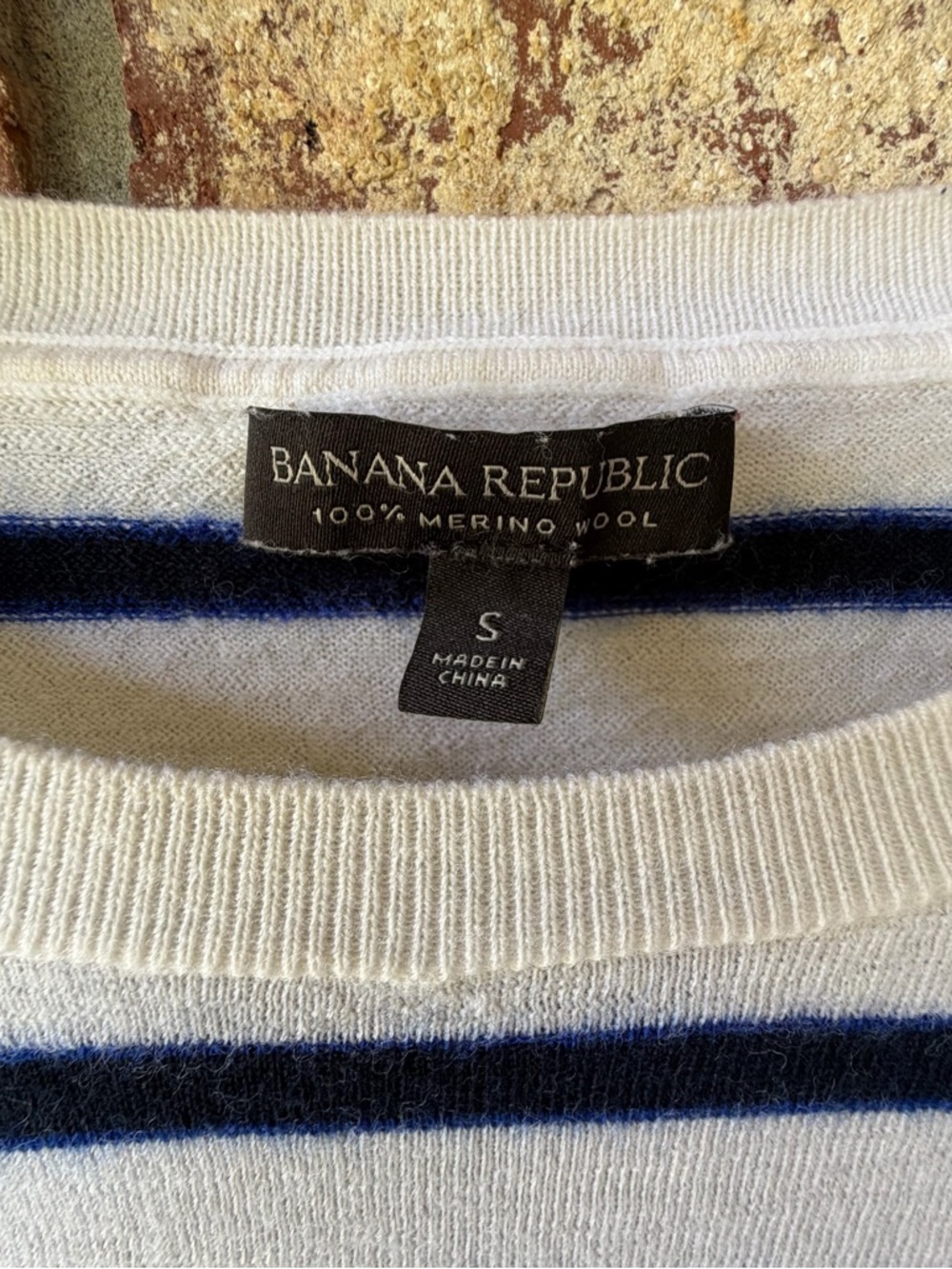 Banana Republic Crew Neck Sweater Size Small 100% Merino Wool Nautical Stripes - Picture 2 of 4